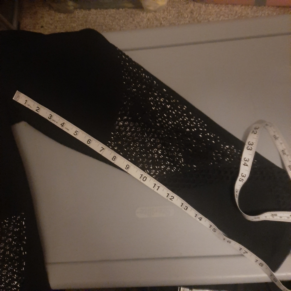 FABLETICS Clover Capri - Picture 8 of 8